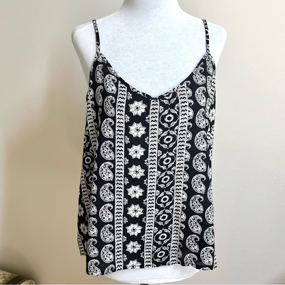 Hollister~ Women’s Spaghetti Strap Blouse-Size M-Black and White - Picture 5 of 10